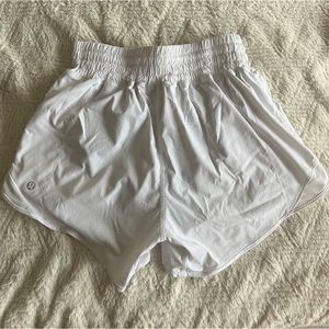 Lululemon WORN ONCE hotty hot high-rise lined 4” shorts